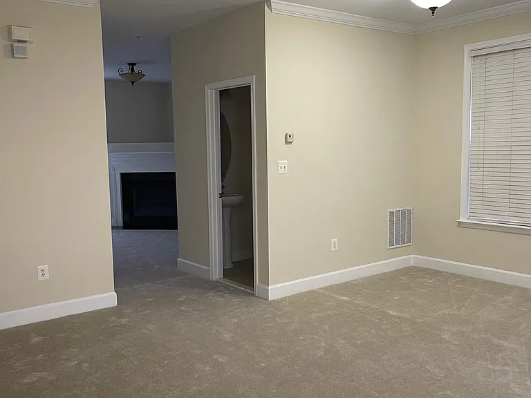 620 Kingfisher Ave — Photo 5