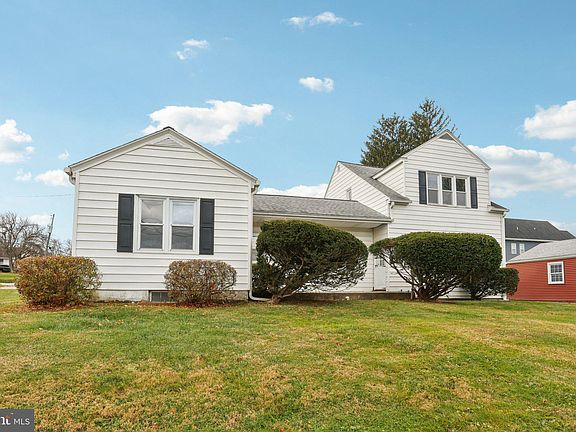 2nd image of 510 Tennis Ave