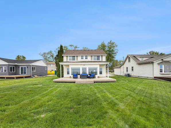 47060 Land St, New Baltimore, MI 48047