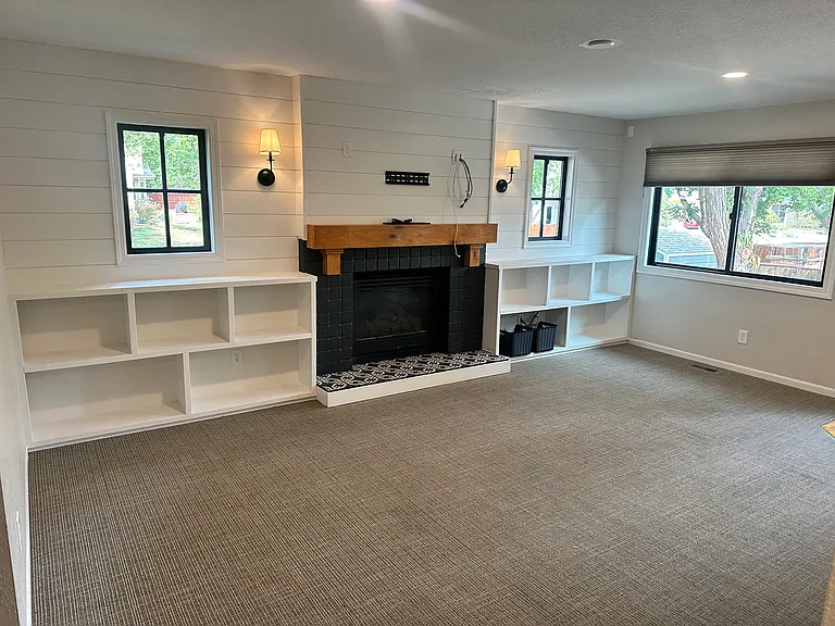 1324 Sanford Dr — Photo 5