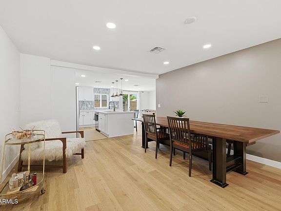 5th image of 3713 E HARVARD Street