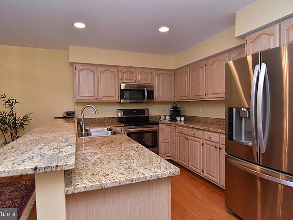 3rd image of 38440 Mainsail Dr Unit 29