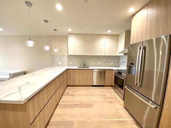 3rd image of 2224 Clement St Unit 110