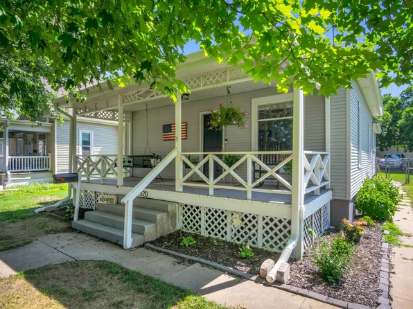 520 Tilden St, Holdrege, NE 68949