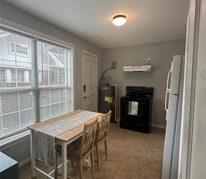 4302 Polkunit 2 — Photo 1