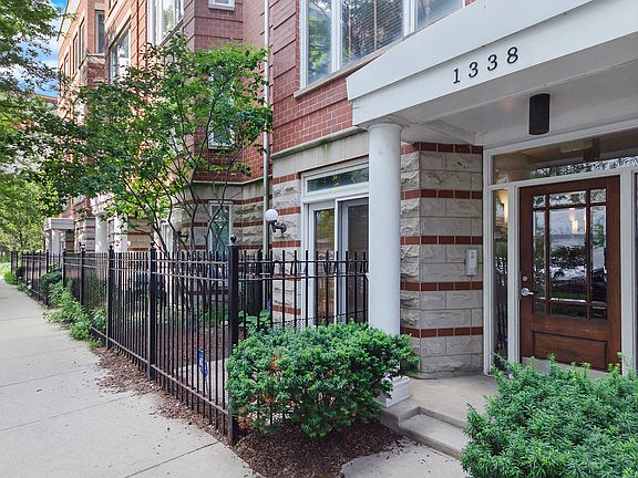 2nd image of 1338 S Wabash Ave Unit A