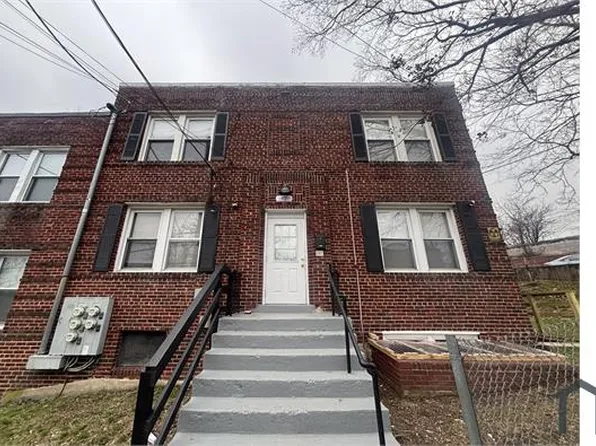 2820 Pomeroy Rd SE, Washington, DC 20020