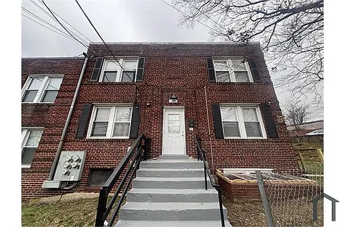 2820 Pomeroy Rd SE Photo 1