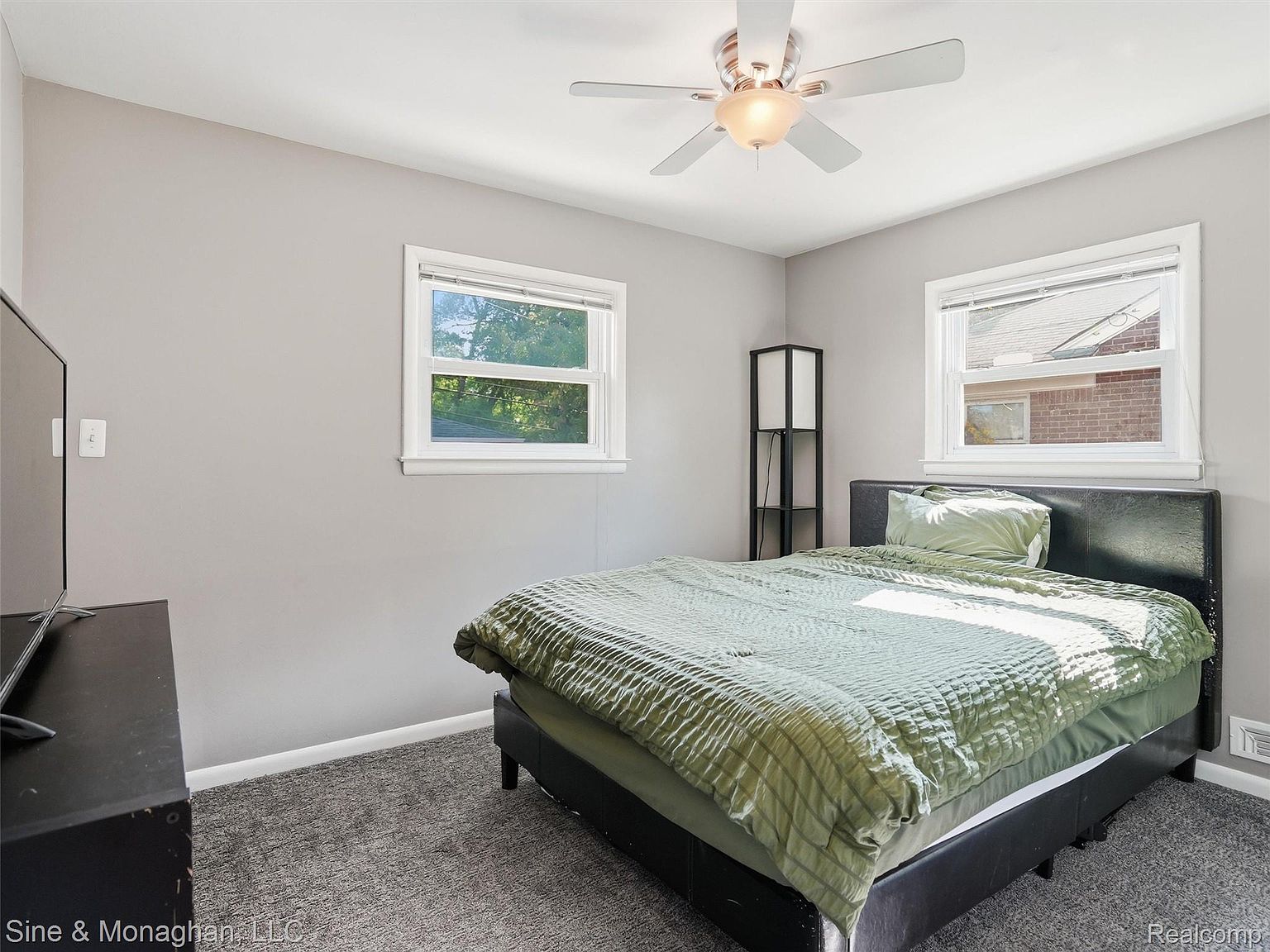 1327 Alicia Ct, photo 12