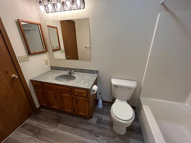 1004 Rebecca St — Photo 19
