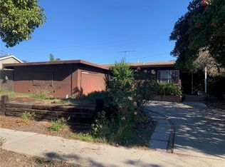2288 San Vicente Ave, Long Beach, CA 90815