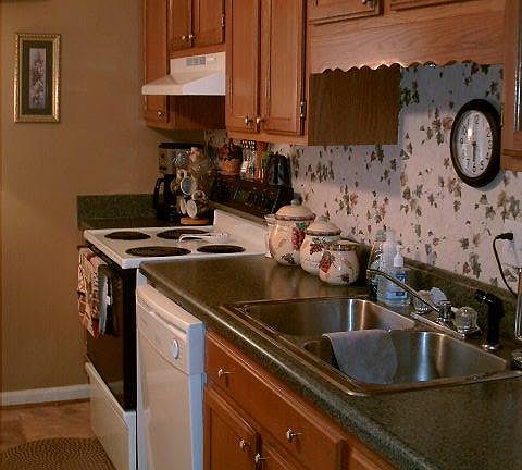 5th image of 3745 Piccadilly Ln