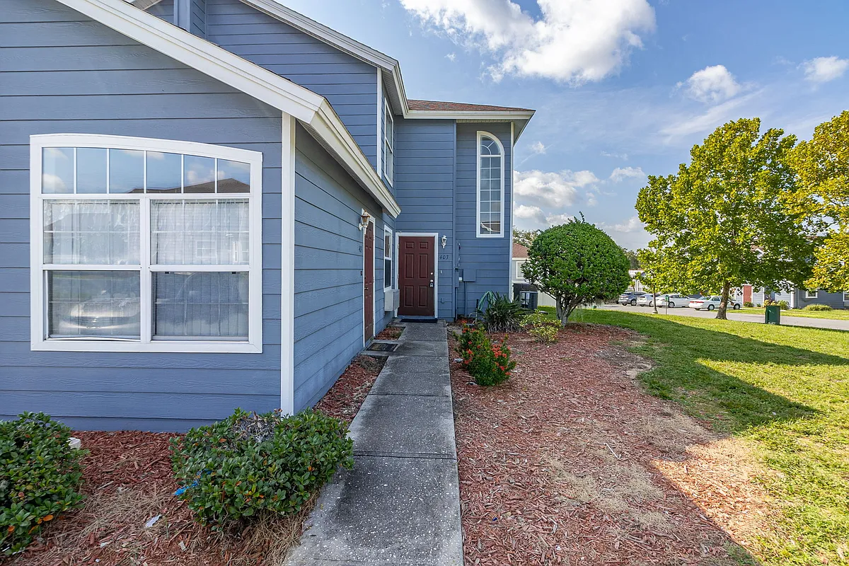 Building Photo - 403 Orchid Dr