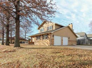 425 N Apple Ln, Haysville, KS 67060