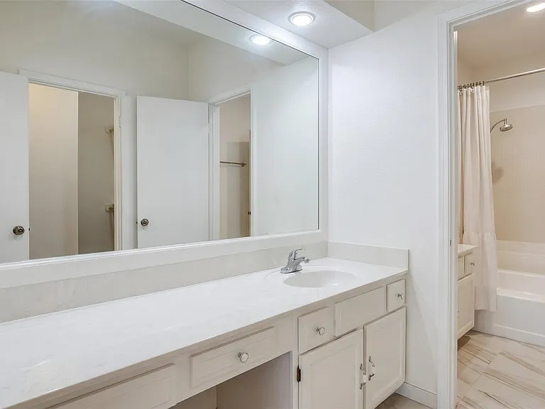 384 Wilcrest Dr #384 — Photo 13