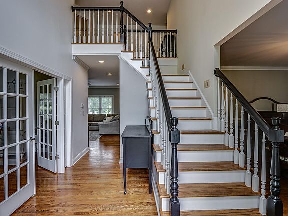 4th image of 1041 Brockland Ct