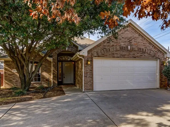 1015 Harwood Ct, Euless, TX 76039