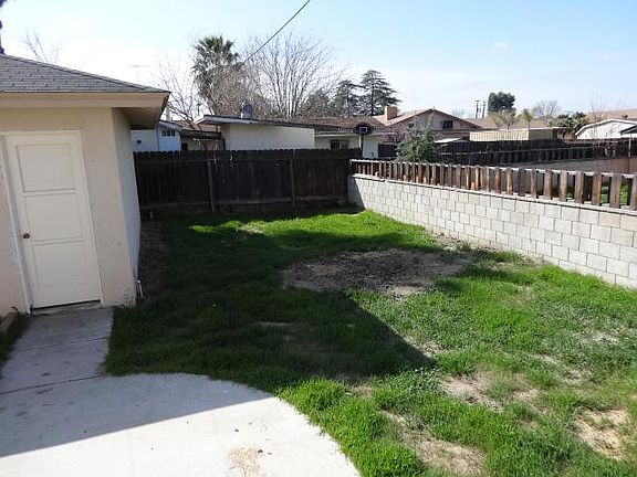 3rd image of 621 E Mayberry Ave