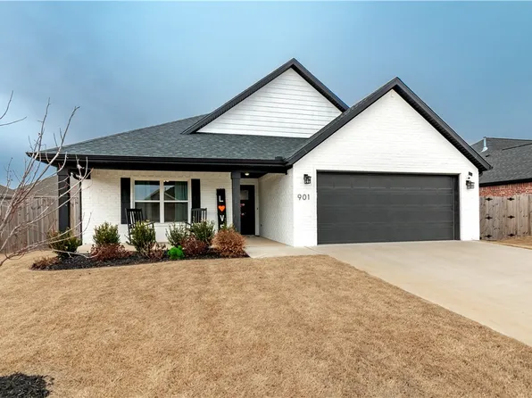 901 Sugar Pine St, Springdale, AR 72762