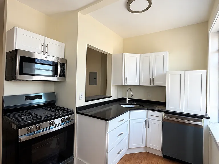 2 Malden St #3 — Photo 4