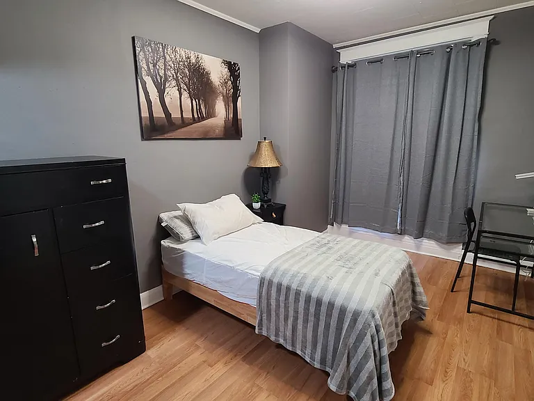 Bedroom #1