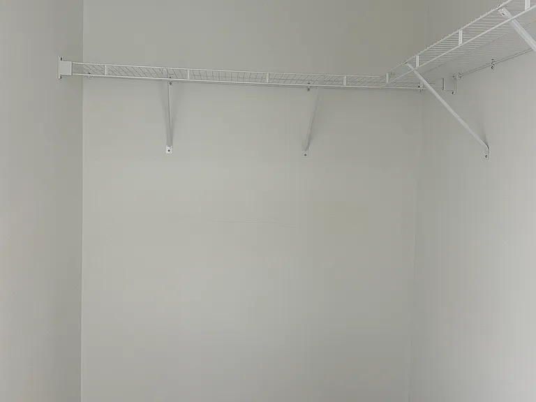 203 E 37th Pl — Photo 13