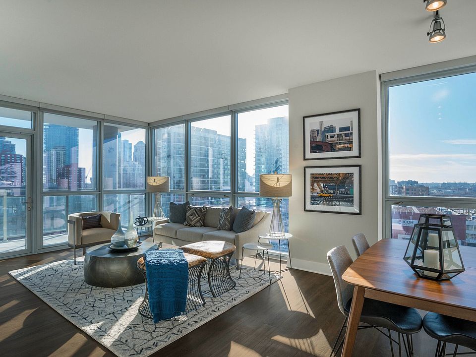 1st image of 150 W Polk St #1716