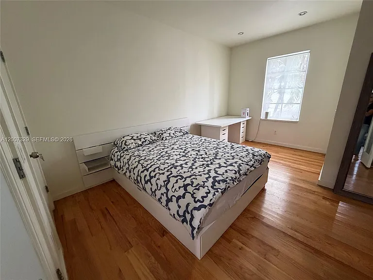 1551 Lenox Ave #7 — Photo 9