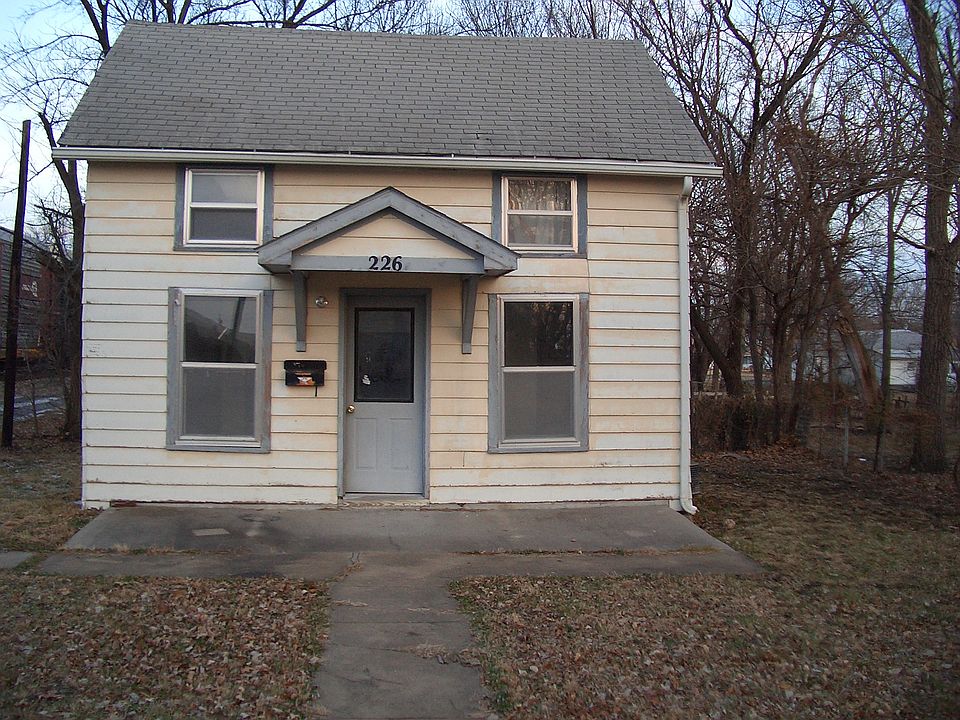 1st image of 226 Exchange St