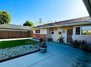 300 S 2nd St, Lompoc, CA 93436
