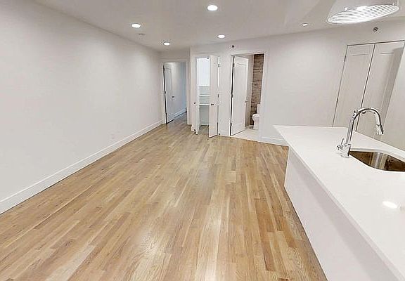 5th image of 991 Ocean Ave APT 7D