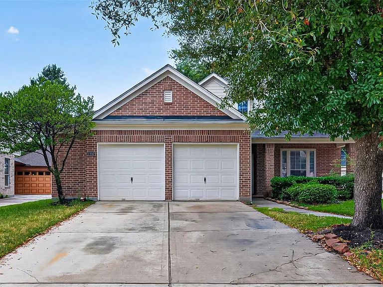 1807 Katlyn Ln — Photo 4