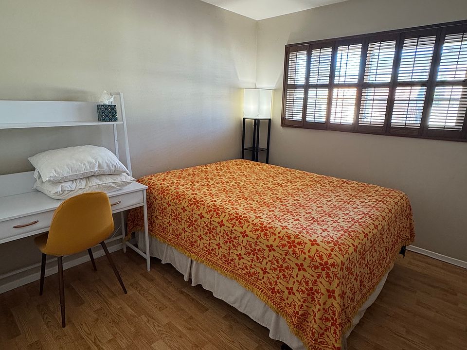 Furnished room for rent