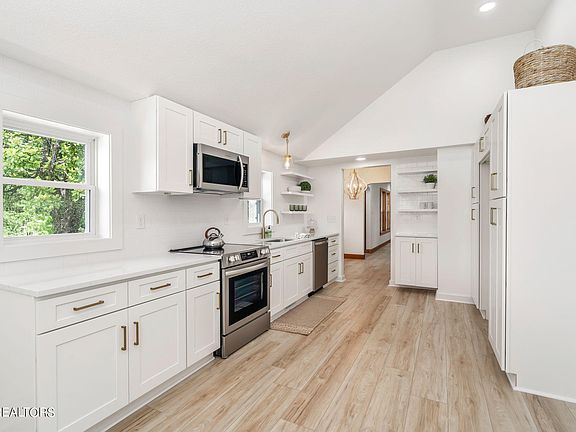 2nd image of 5913 Nature Ln