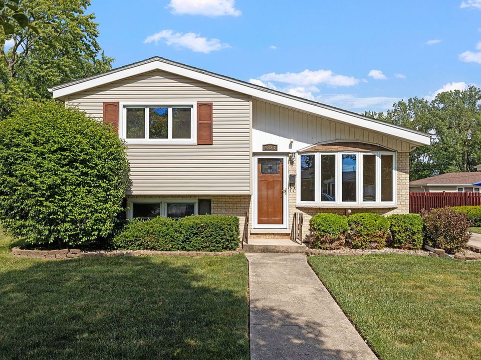 1st image of 9833 Mayfield Ave