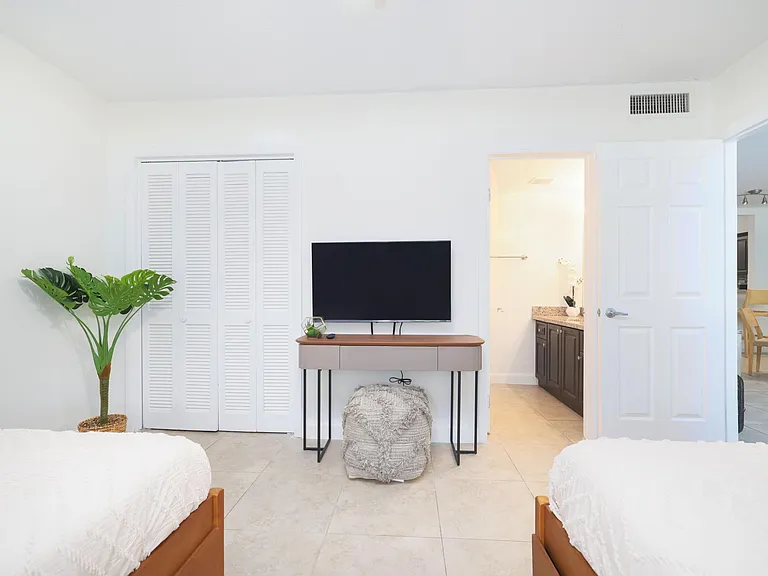 501 N Ocean Blvd #2 — Photo 18