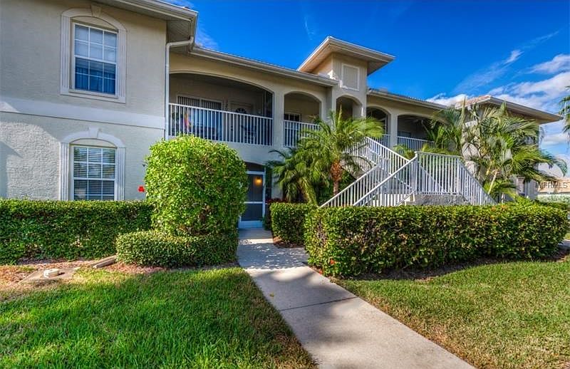 FRONT OF CONDO