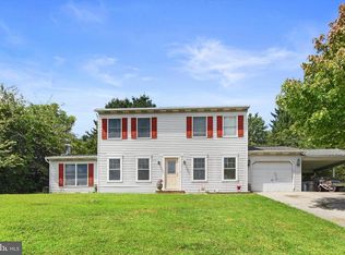 8 Barelyn Dr, New Freedom, PA 17349