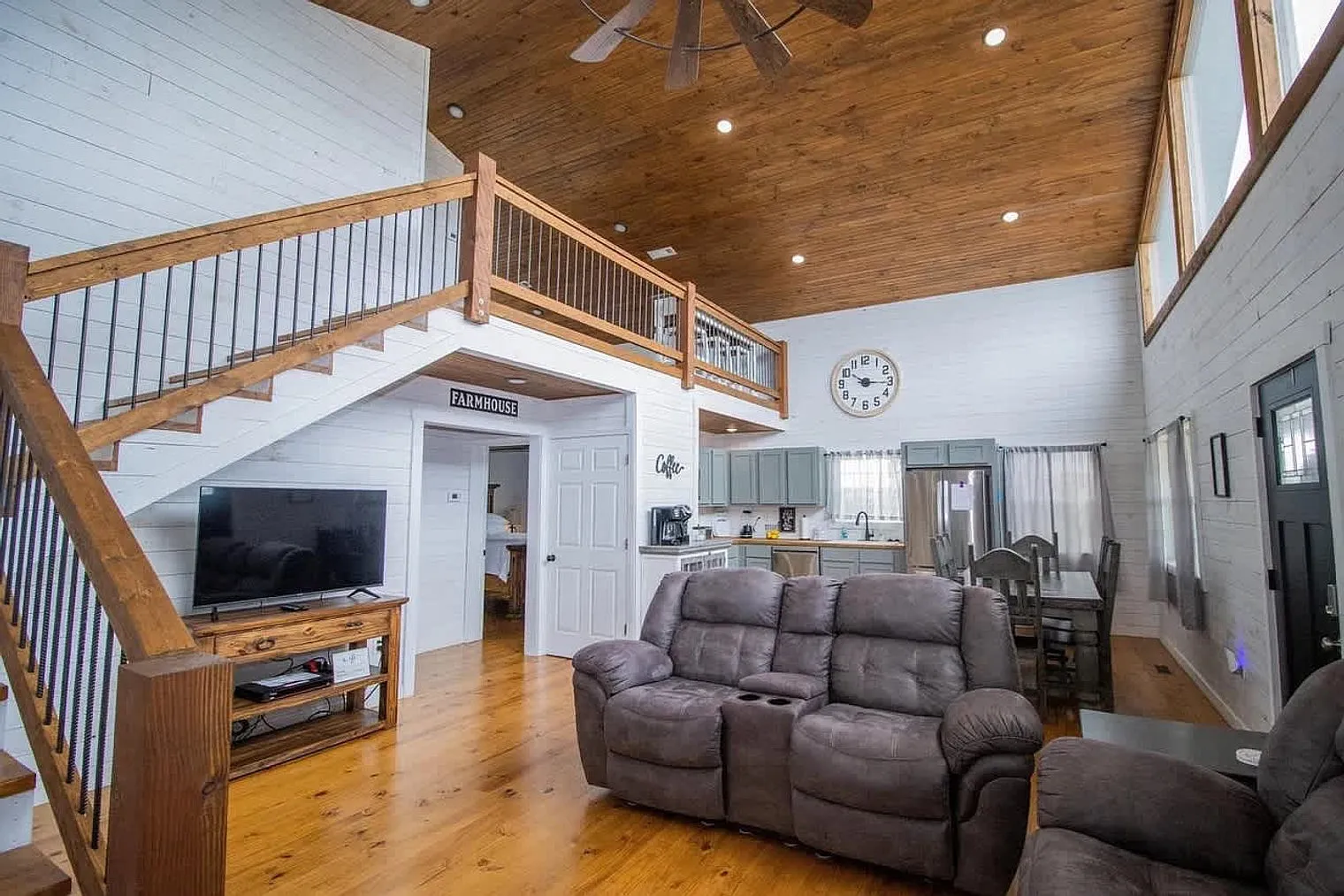 4 bed, 2.0 bath, 1345 sqft, $5,562 — Photo 1