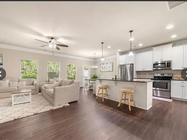 1427 Haynescrest Ct — Photo 4