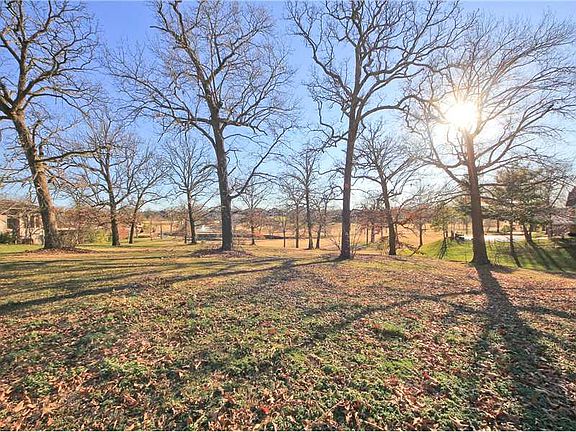 4th image of 15 W Pinnacle Dr