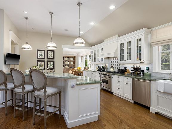 Gourmet Kitchen