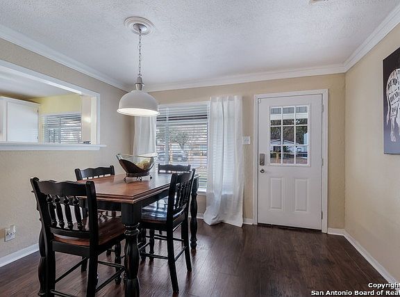 5th image of 238 W Green Way Ave