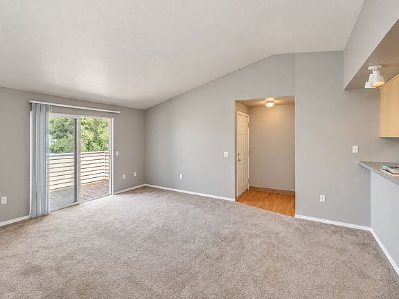 5th image of 16924 SE Powell Blvd #32