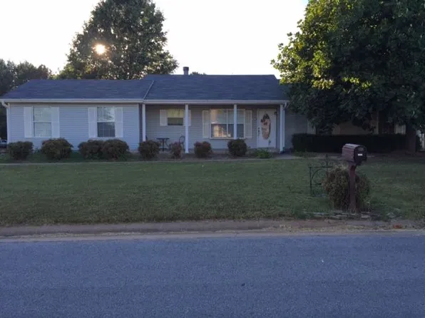 1314 Lancelot St, Lowell, AR 72745