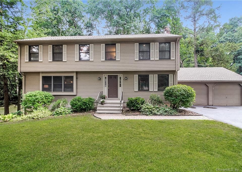 1st image of 9 Tallwood Drive