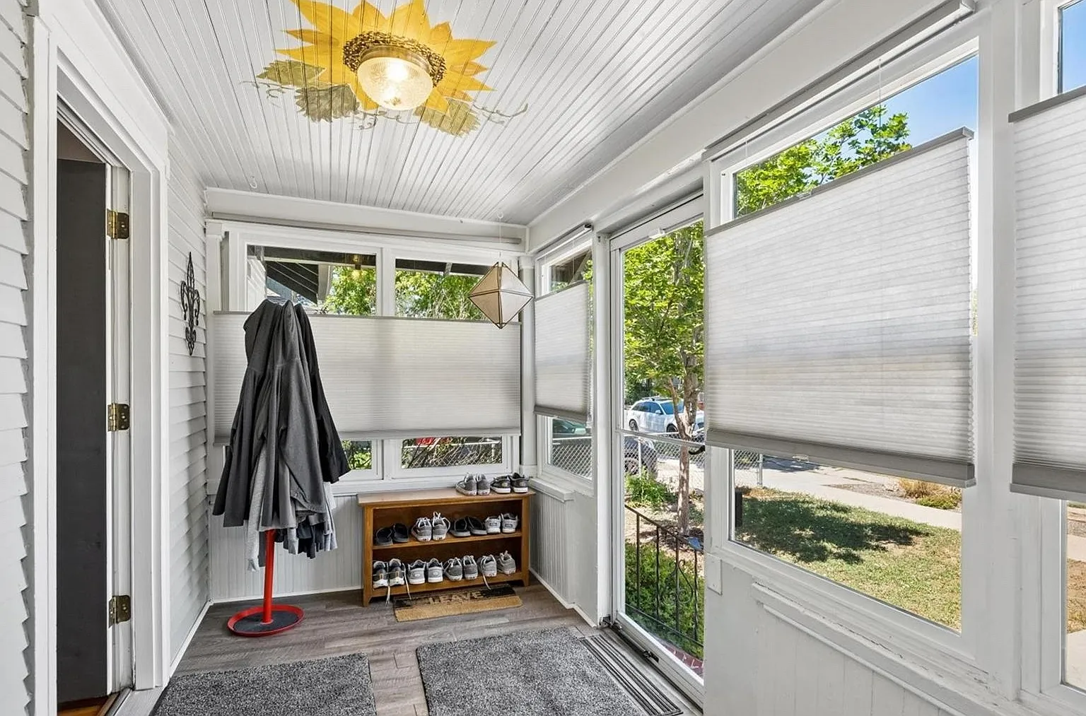 2 bed, 900 sqft, $2,250 — Photo 3