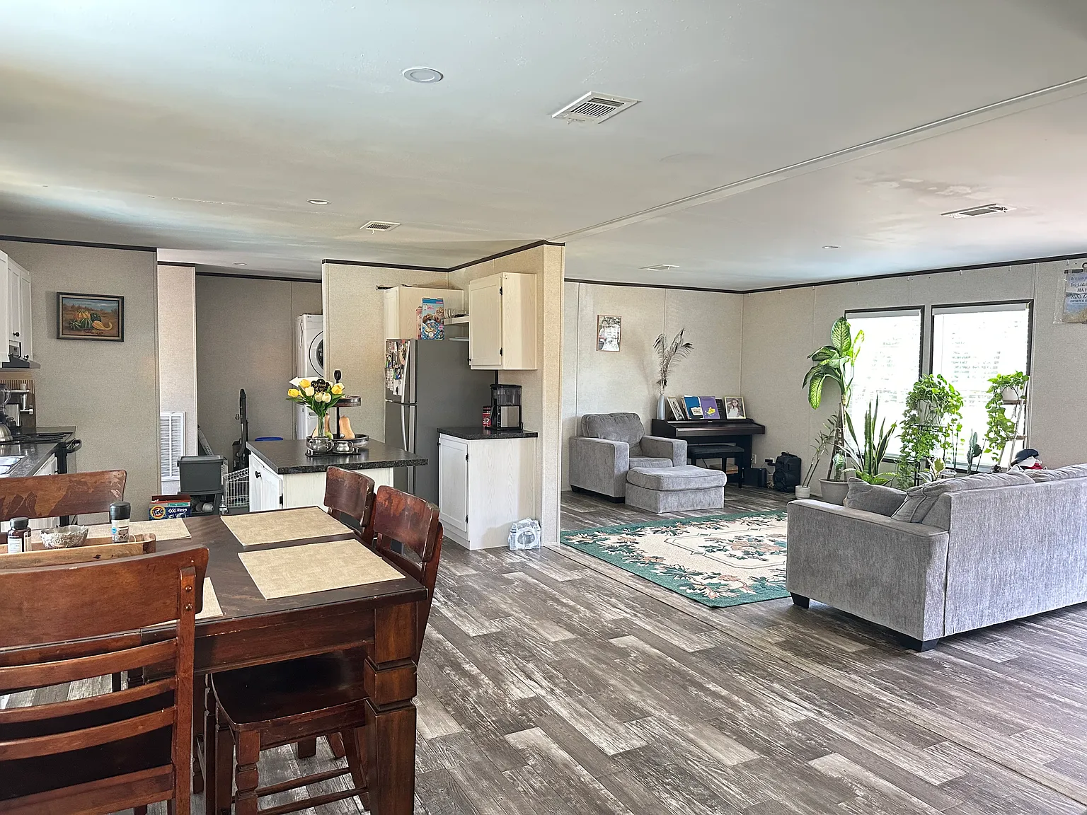 4 bed, 1850 sqft, $2,000 — Photo 4