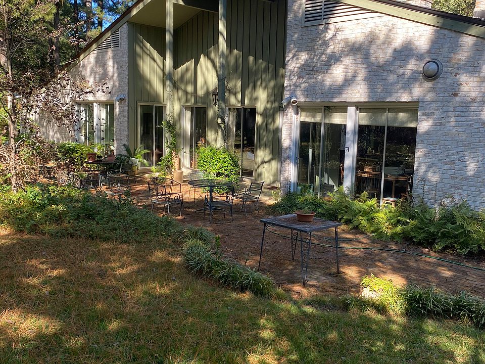 2nd image of 909 Lawton Cir