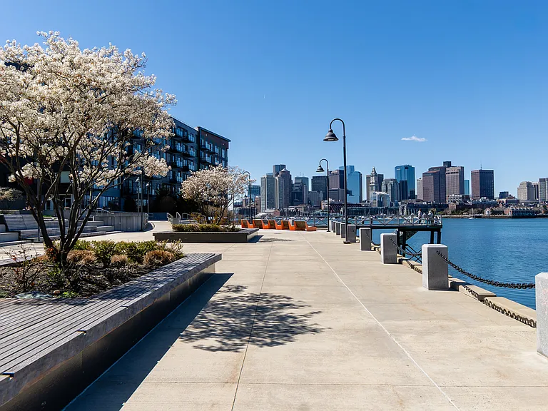 498 Sumner St #3 — Photo 26